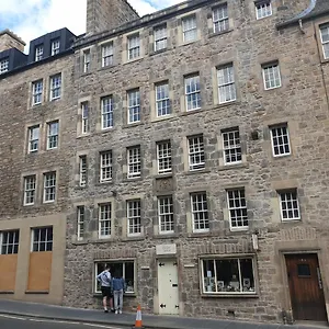 Apartment Canongate - Spacious And Historic 2 Bed Flat On Royal Mile, Edinburgh